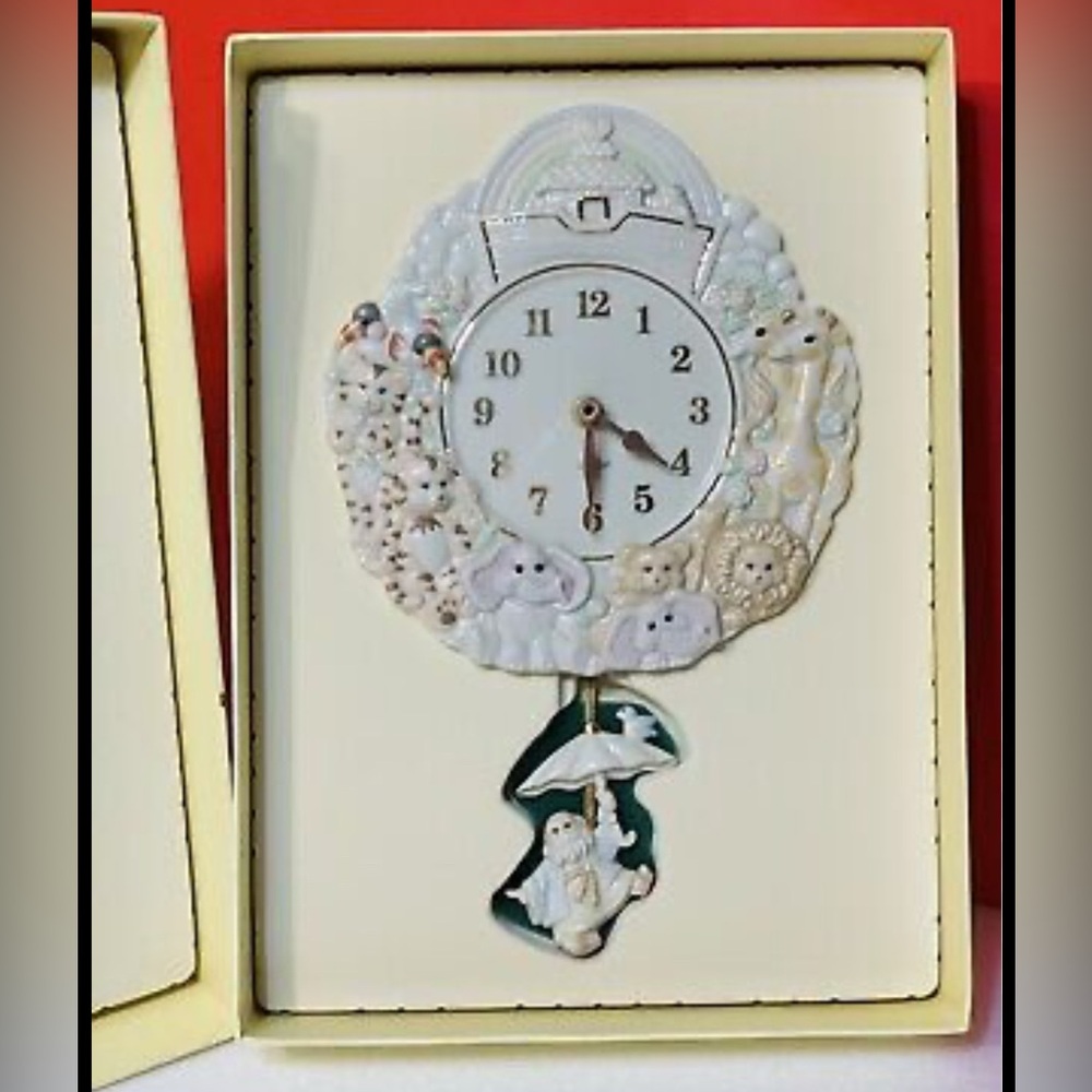 Lenox Noahs Ark Ivory China Wall Clock With Pendulum w/Original Box, Cards - Picture 2 of 8